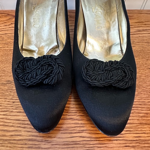 Vintage Ferragamo Heels - Picture 2 of 10